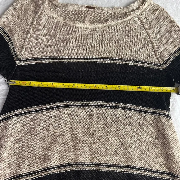 Free People Oversized Sweater Sz S Tan Red Striped Open Knit Crochet Boho Grunge - Picture 6 of 8